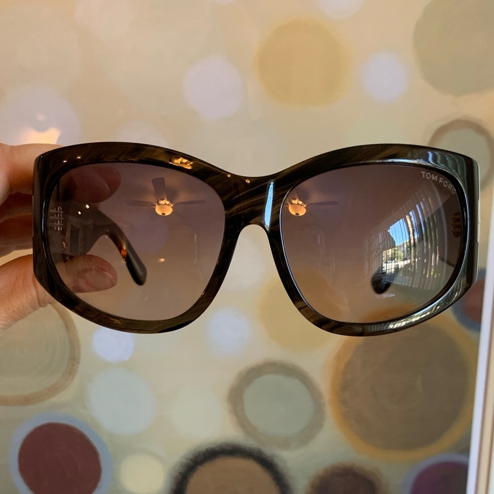 Tom Ford Felicity Sunglasses 😎 NWOT  $150 - Originally $450 - Brown